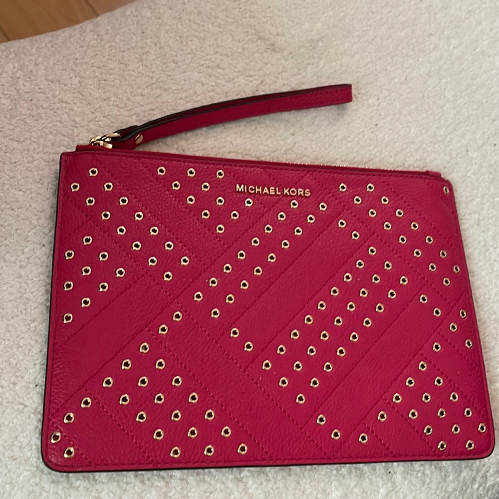 Michael Kors wristlet New